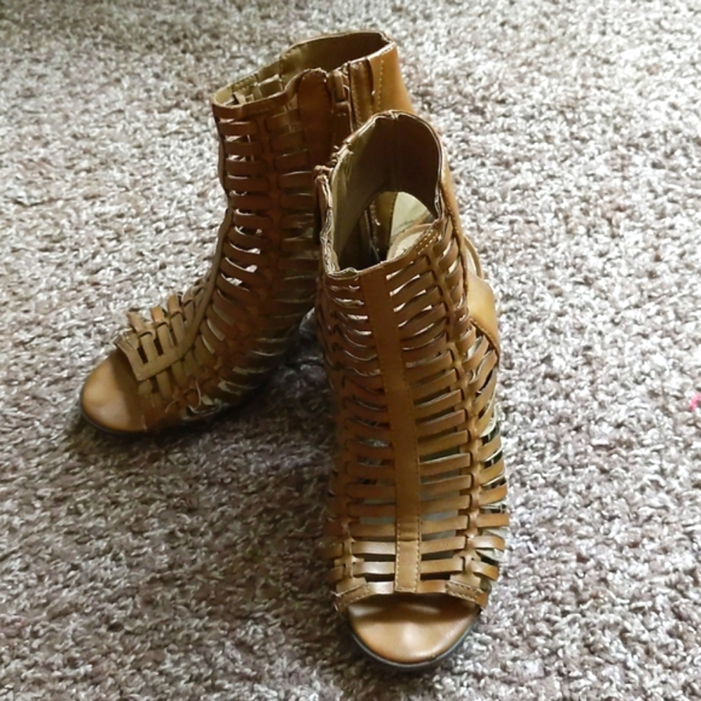 Cathy Jean gladiator heels